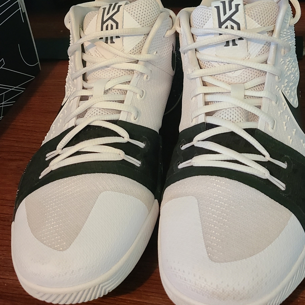 Kyrie 3